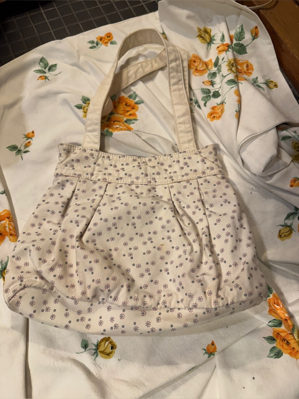 Aeropostale Cream Floral Pattern Tote Bag - Women Skirts Accessory